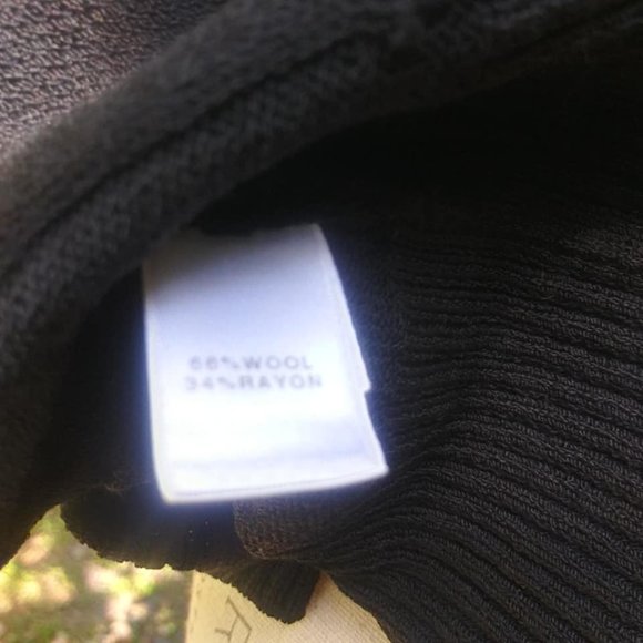 St. John Caviar Wool Blend Cardigan Sweater Sz M - Picture 7 of 8